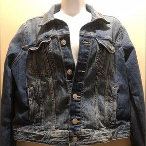 H&M Jean Jacket with Side Pockets waist length Cute & Stylehsh.